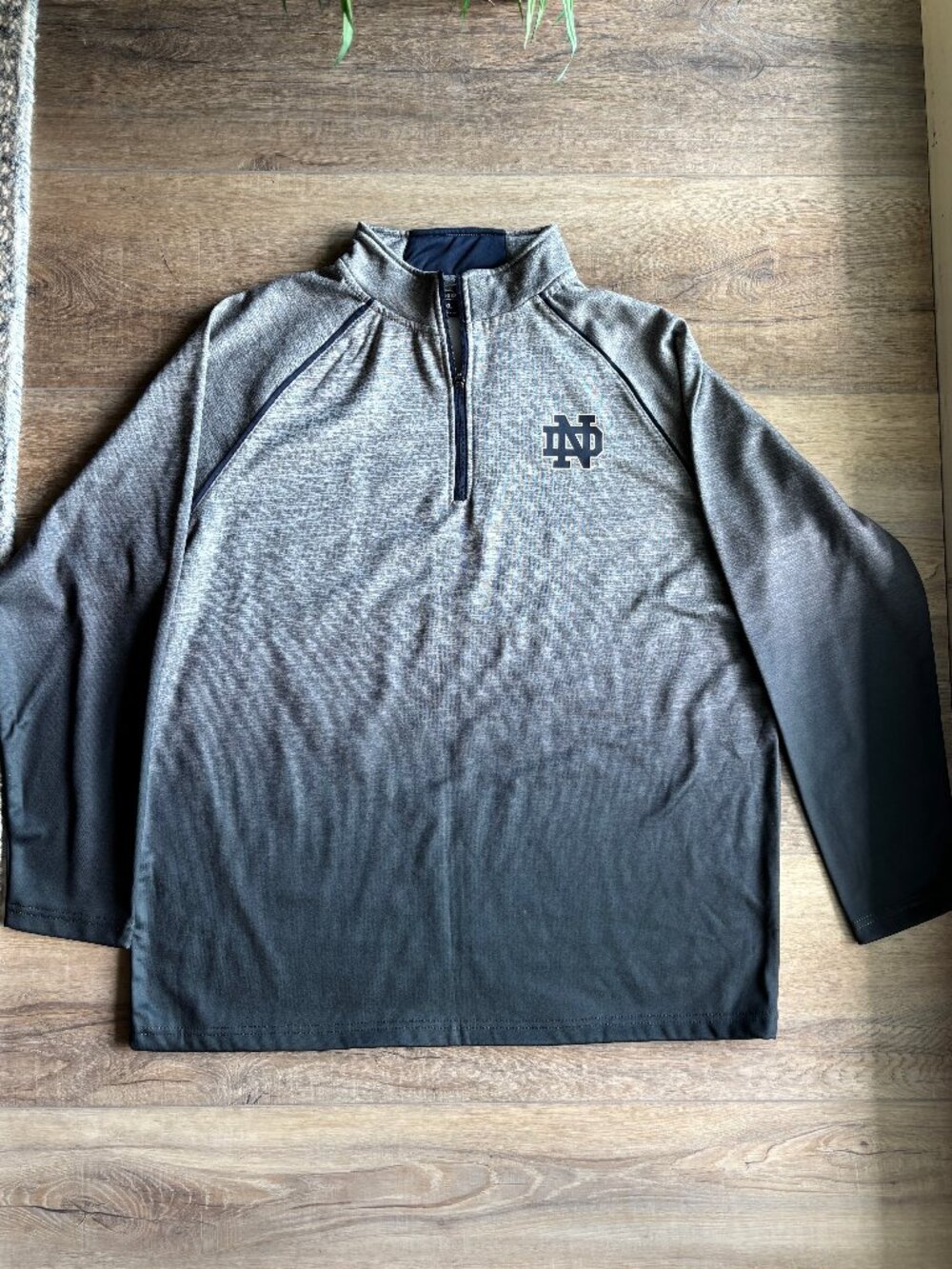 Colosseum Notre Dame Fighting Irish Men’s XL Quarter Zip Gray Navy Ombre